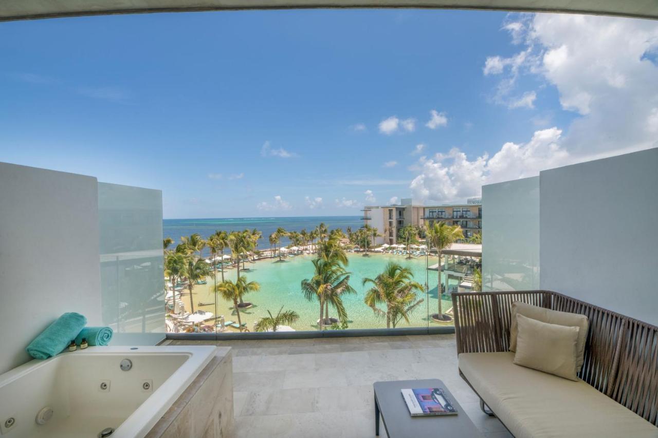 Haven Riviera Cancun (Adults Only) Alfredo V. Bonfil Exteriör bild View from a suite at the Grand Palladium Hotel
