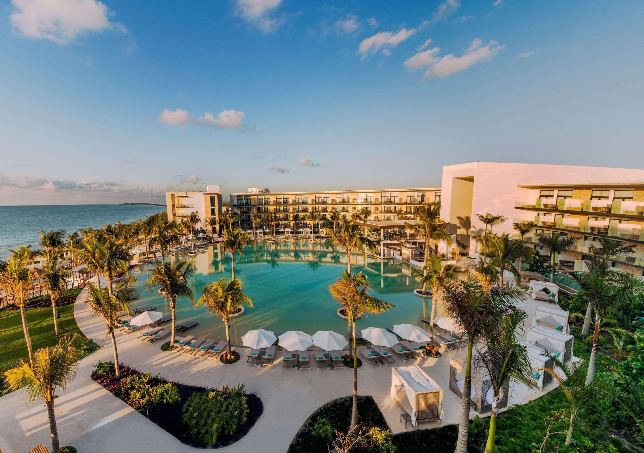 Haven Riviera Cancun (Adults Only) Alfredo V. Bonfil Exteriör bild Aerial view of the resort