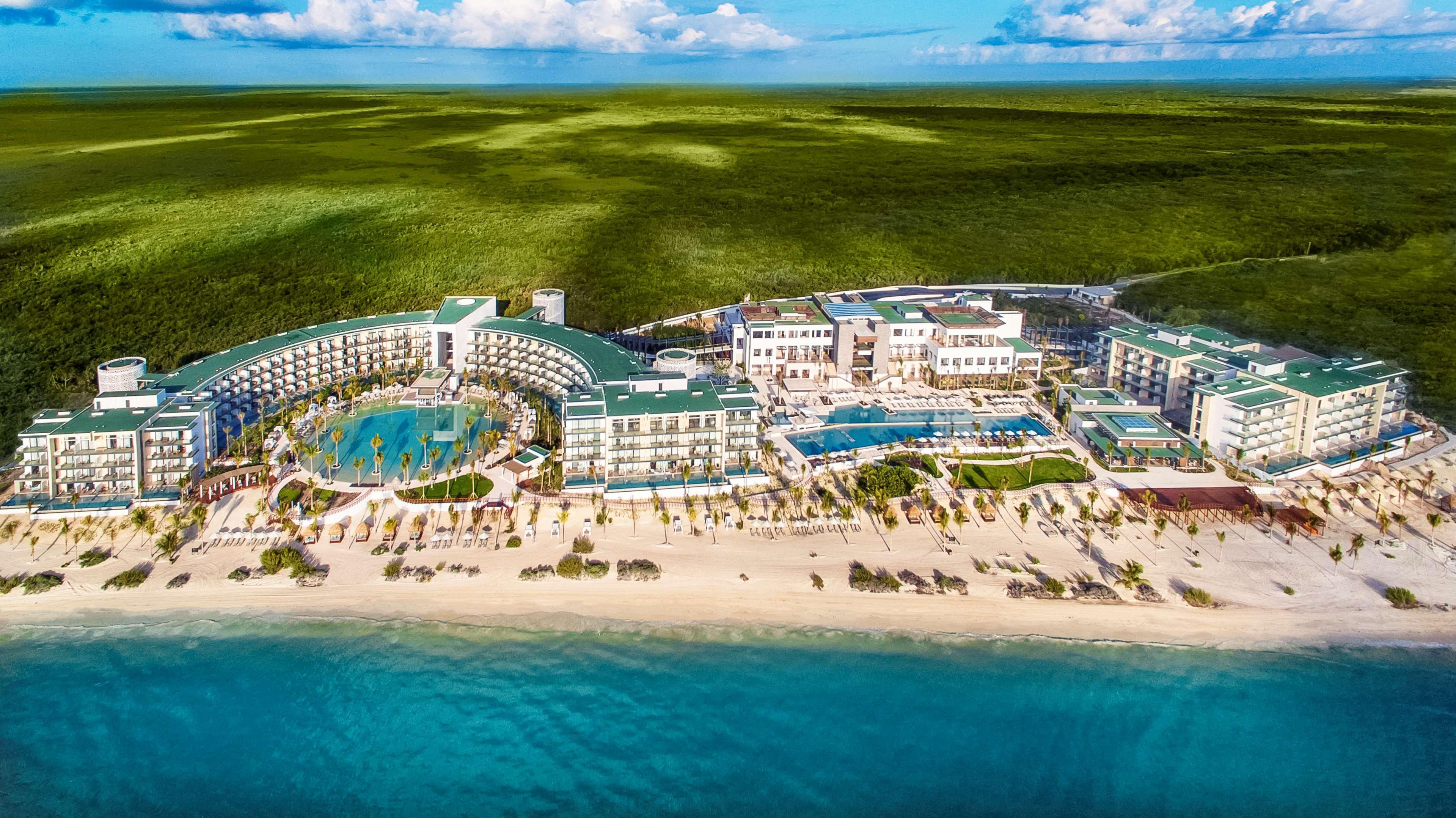 Haven Riviera Cancun (Adults Only) Alfredo V. Bonfil Exteriör bild Aerial view of the resort