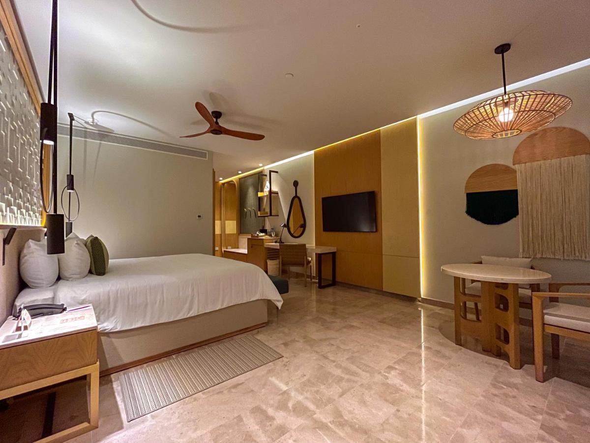 Haven Riviera Cancun (Adults Only) Alfredo V. Bonfil Exteriör bild Junior Suite at the Grand at Moon Palace