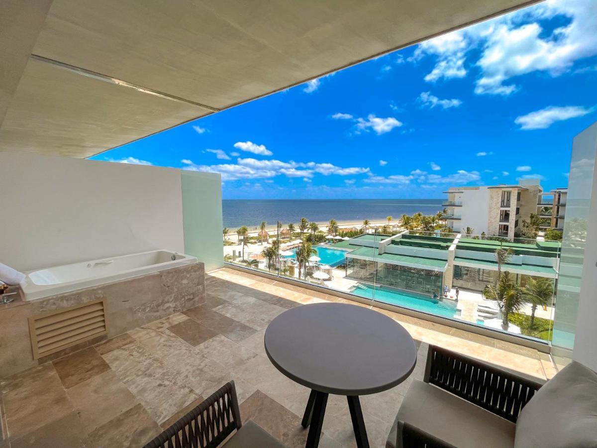 Haven Riviera Cancun (Adults Only) Alfredo V. Bonfil Exteriör bild Oceanfront view from a suite at the Grand at Moon Palace