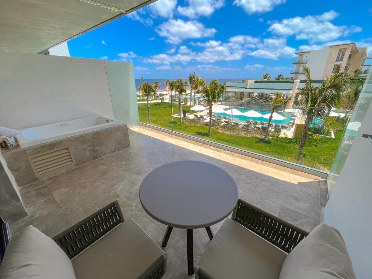 Haven Riviera Cancun (Adults Only) Alfredo V. Bonfil Exteriör bild Balcony of a Junior Suite