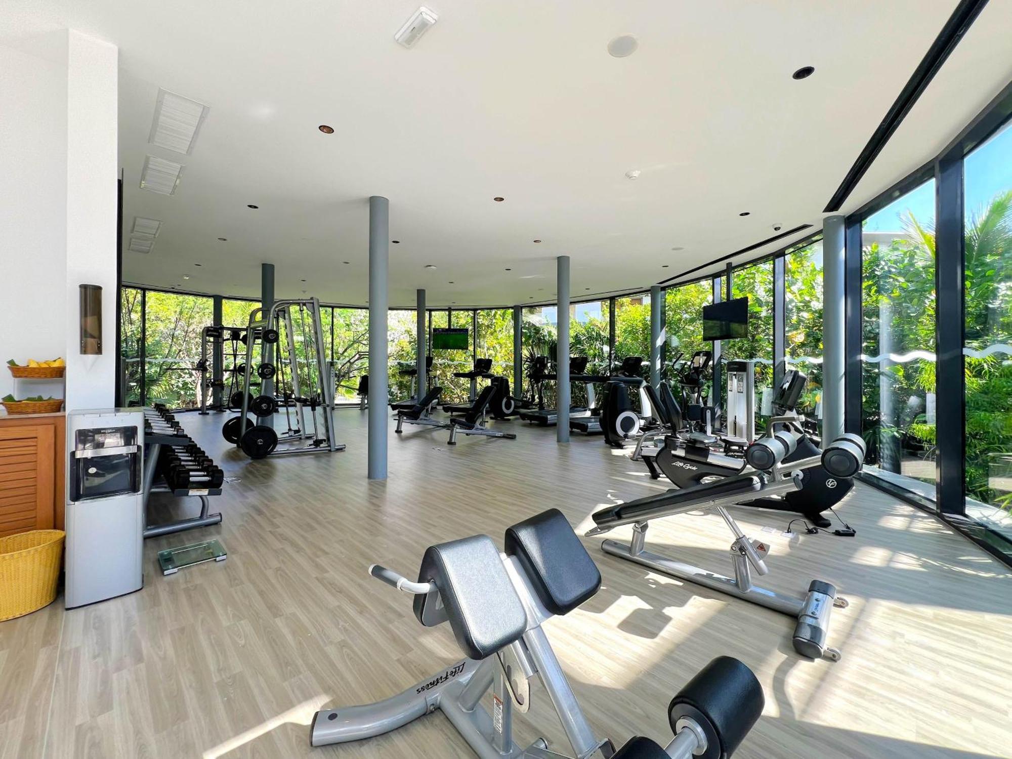 Haven Riviera Cancun (Adults Only) Alfredo V. Bonfil Exteriör bild The gym at the resort
